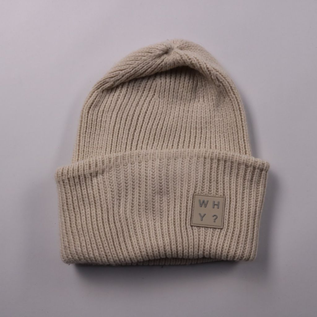 шапка Accessoires