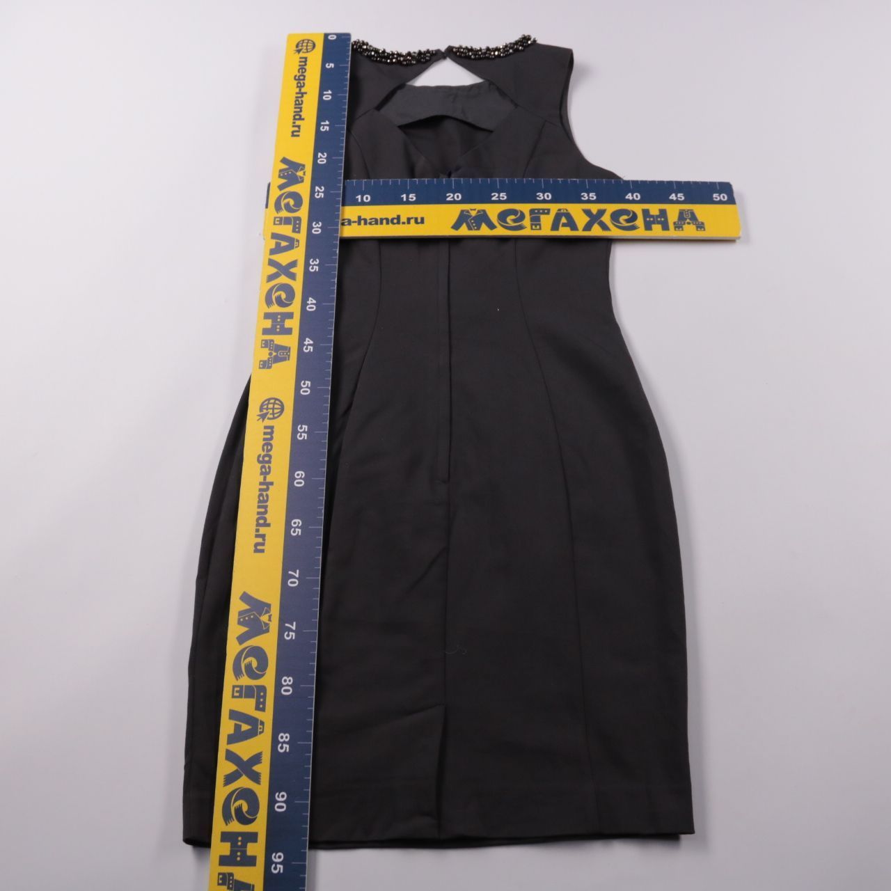 платье не указано