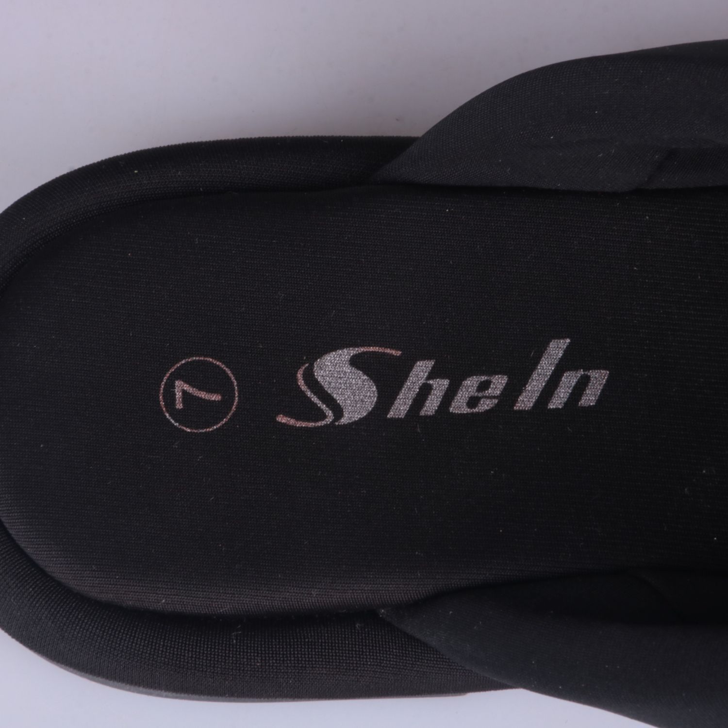 шлёпанцы SheIn