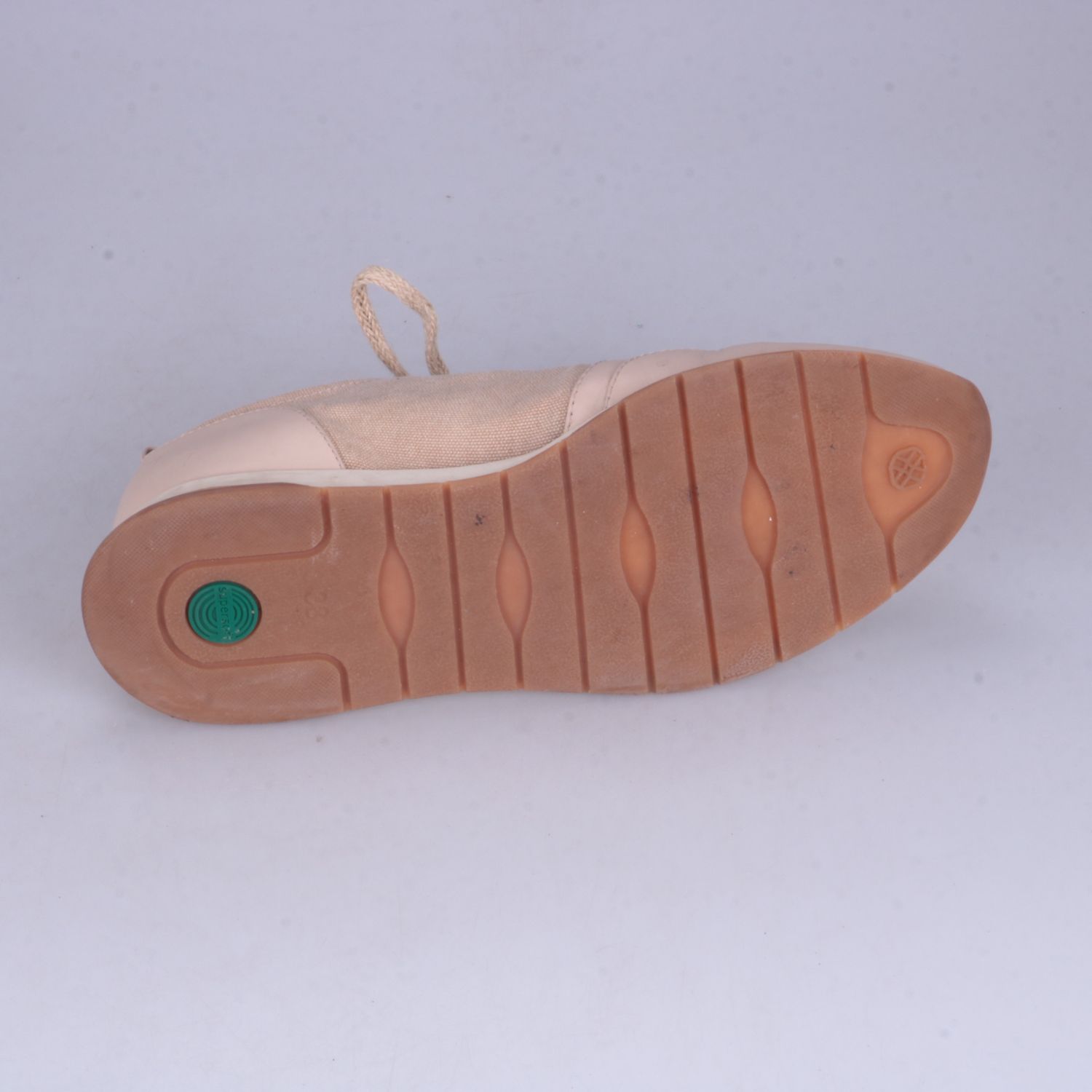 кроссовки Aerosoles