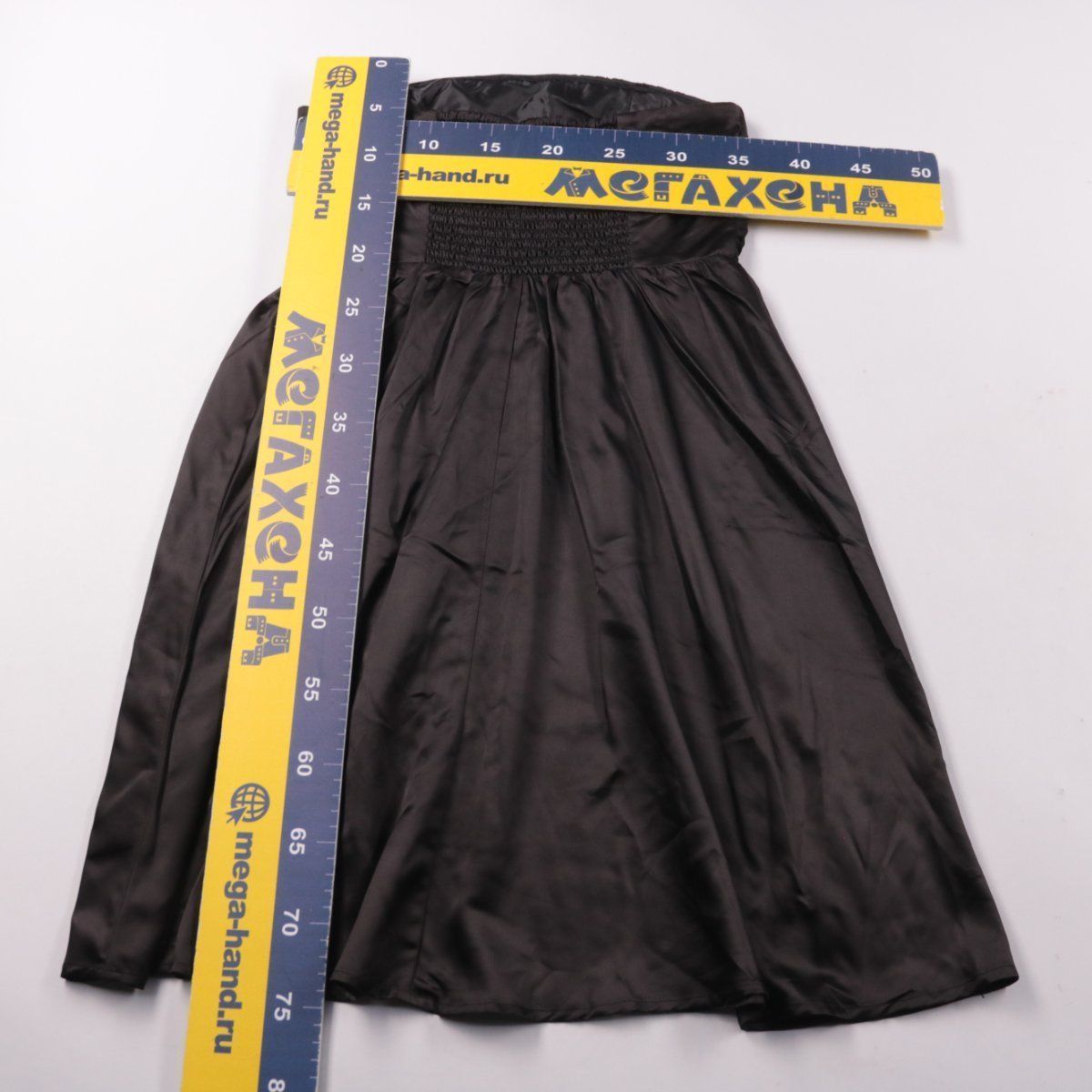 платье Gina Tricot