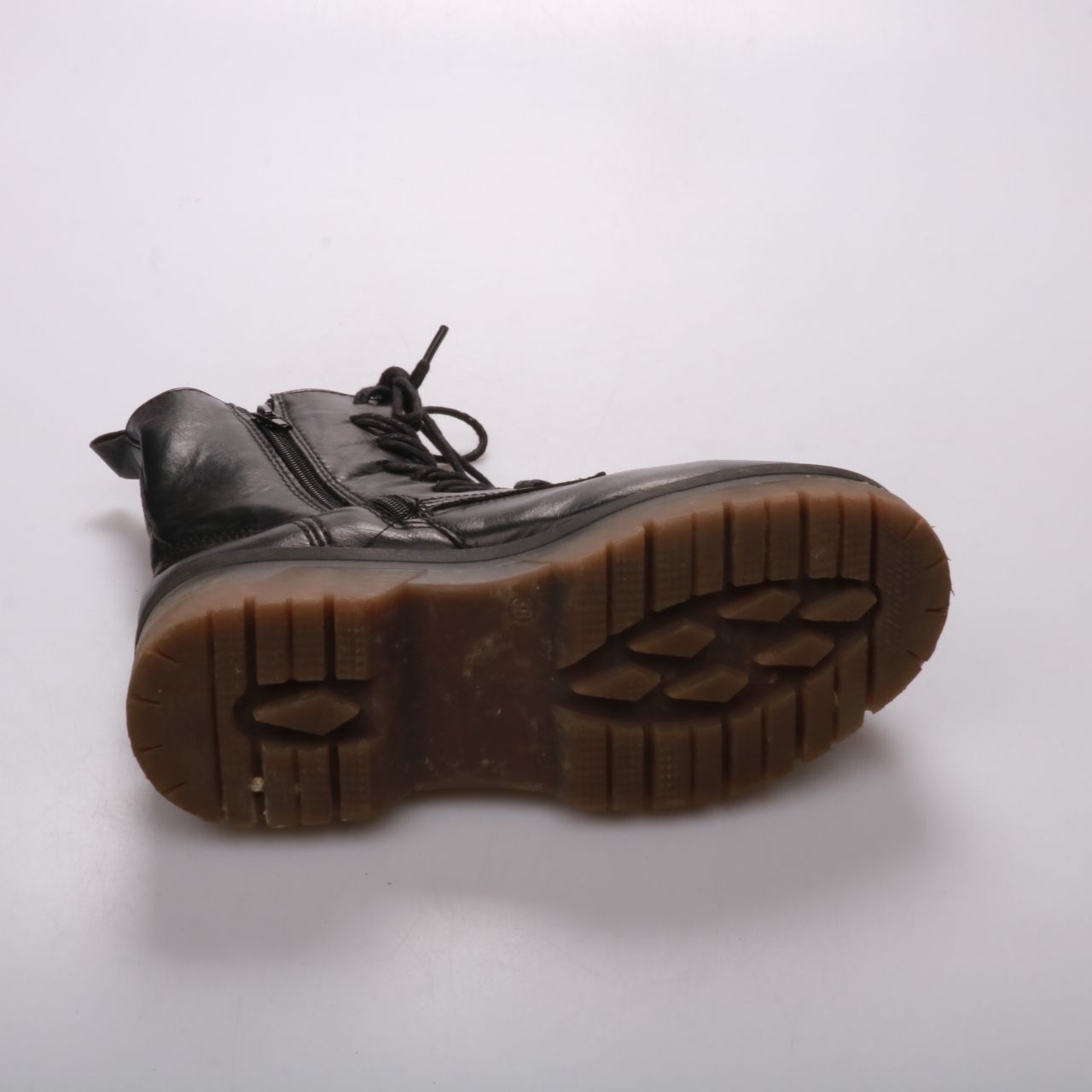 ботинки не указано