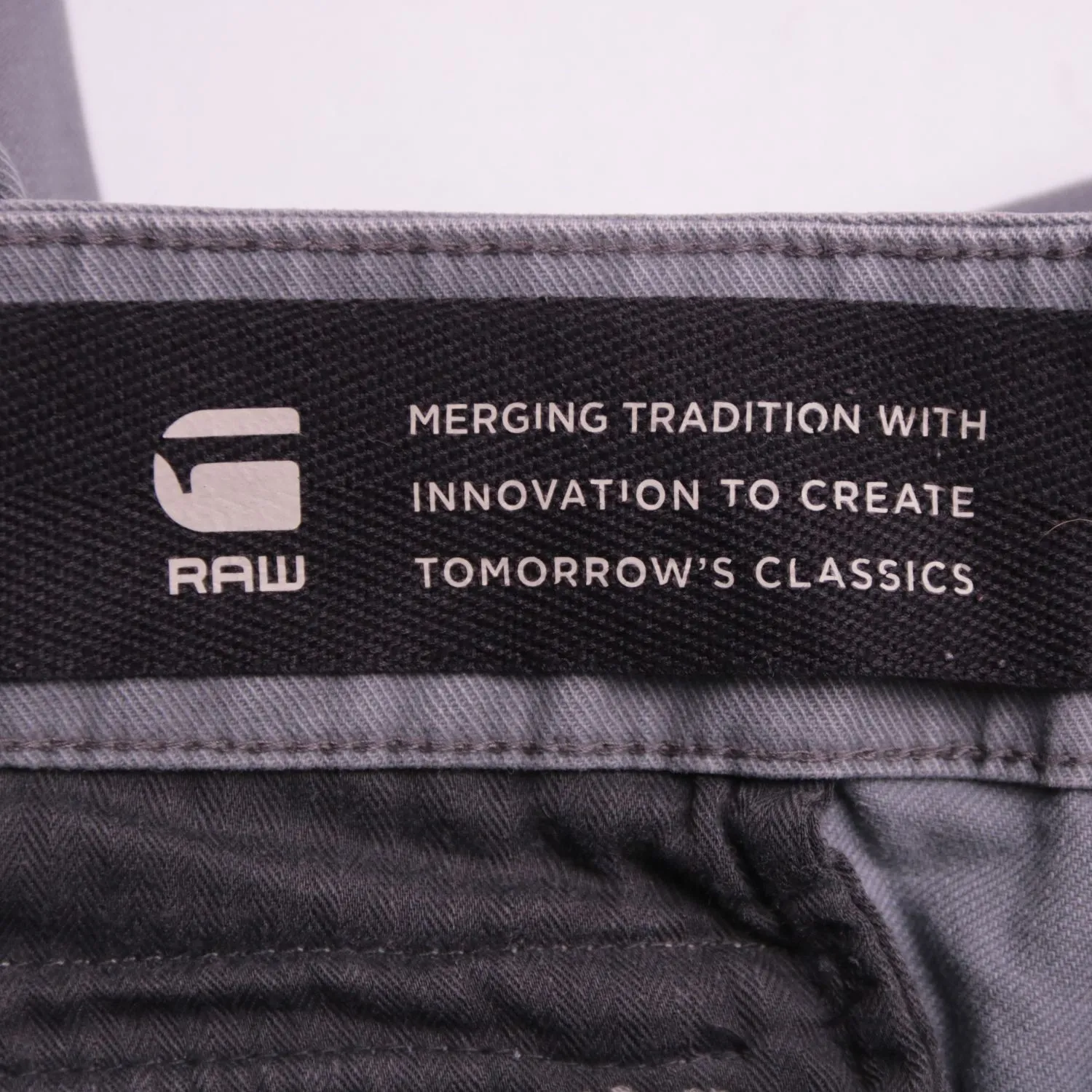 Серые брюки карго G-STAR RAW с накладными карманами, размер 46 (S)