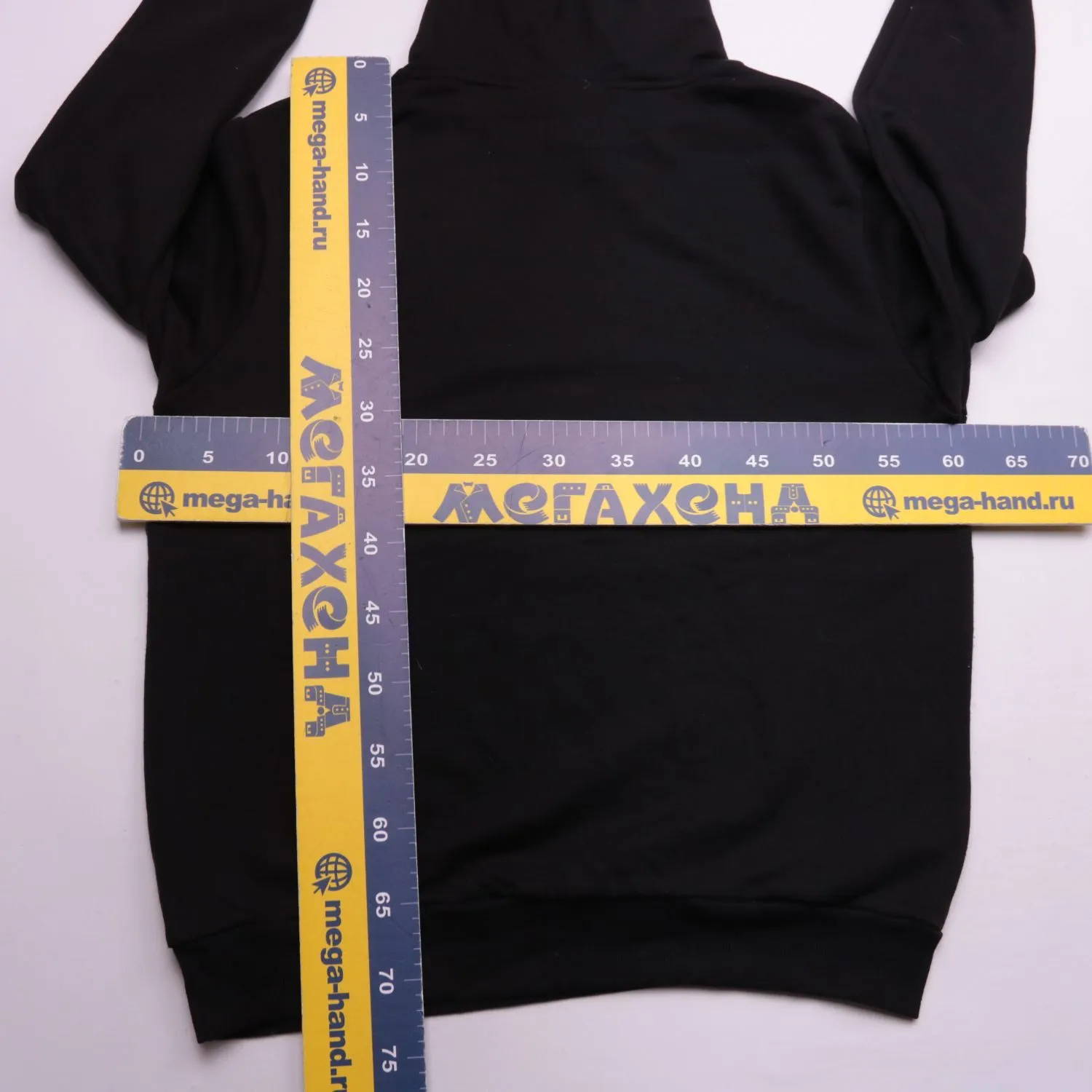 Чёрное худи Primark с принтом Гринча, размер 110 см (5 лет)